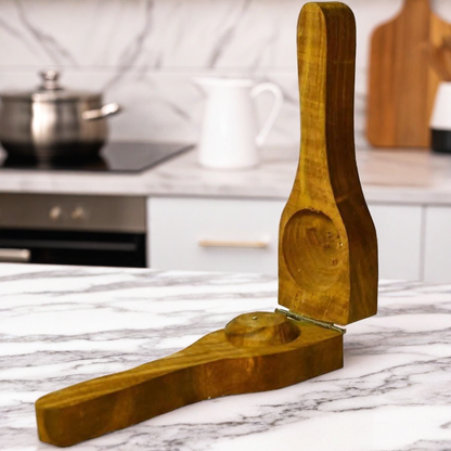Santarms Wooden Lemon squeezers