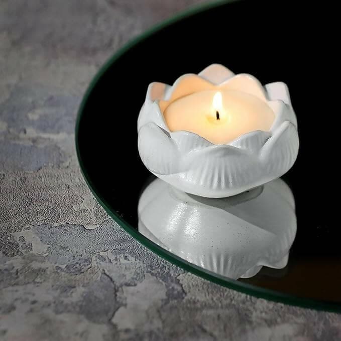 PROSPERRO LUMO by Parkash Candles Soy Wax Scented Lotus Candle (White) - HalfPe