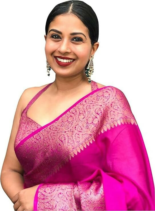 AXONIT Emerald Elegance Jacquard Silk Saree with Rich Gold Zari Pallu