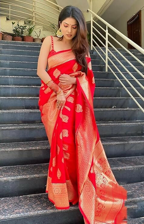 AXONIT Jacquard Silk Saree with Heavy Golden Zari Butta & Antique Gold Border