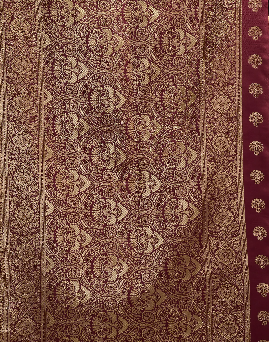 Royal Emerald Jacquard Saree with Golden Zari Work & Heavy Brocade Border