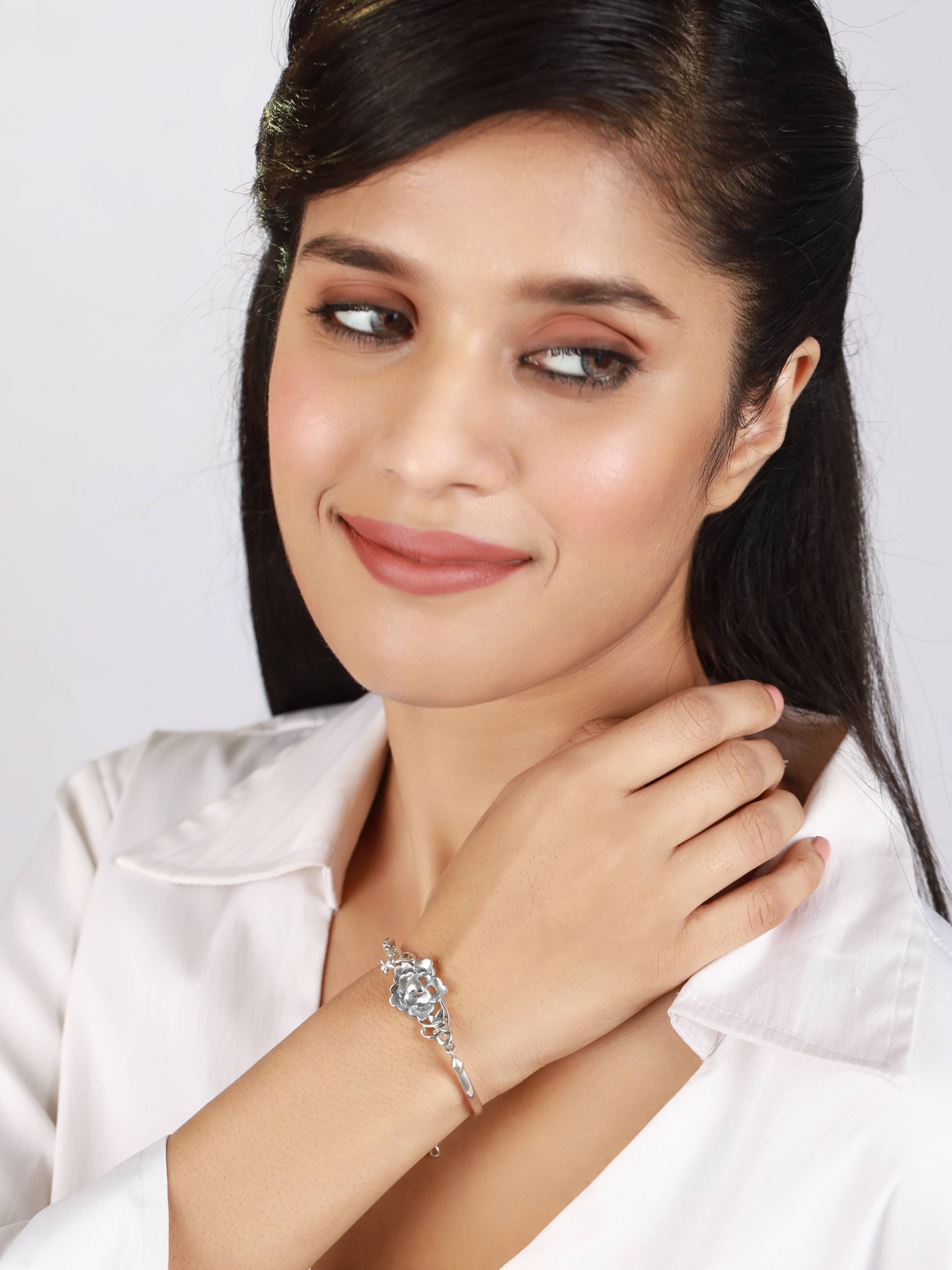 Set Of 2 Gold Plated Kundan Studded & Silver Plated Floral Shaped Bracelet