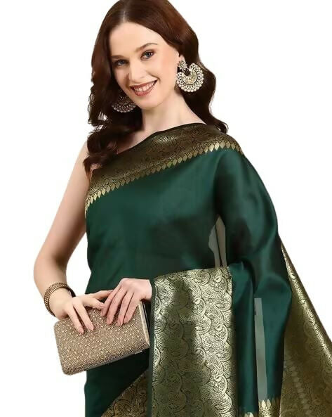 AXONIT Emerald Elegance Jacquard Silk Saree with Rich Gold Zari Pallu