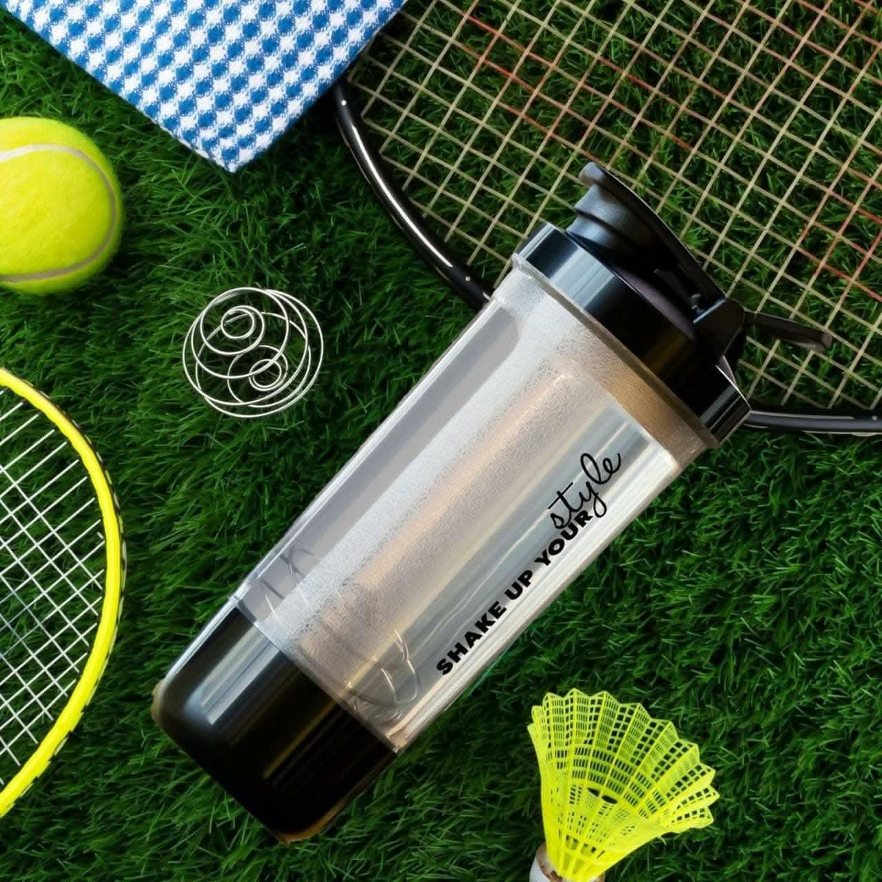Protein Shaker Bottle for Protein Mix with Storage Compartment (600ml) - HalfPe