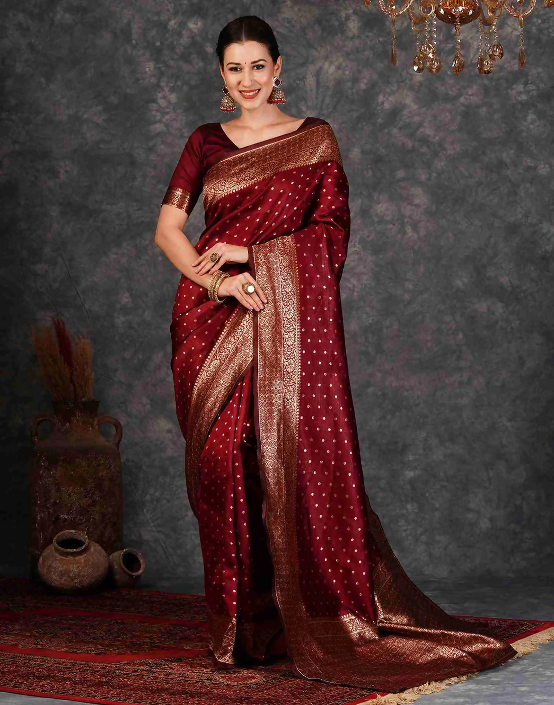 AXONIT Heritage Jacquard Saree with Heavy Golden Brocade Border