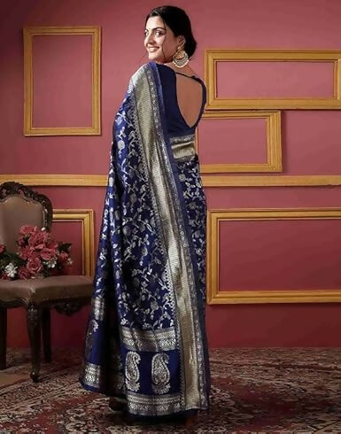 AXONIT Soft Silk Saree with Golden Zari Floral & Peacock Weaving