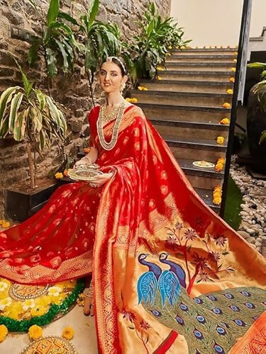 AXONIT Jacquard Silk Saree with Golden Zari Peacock Design, Festive Wear