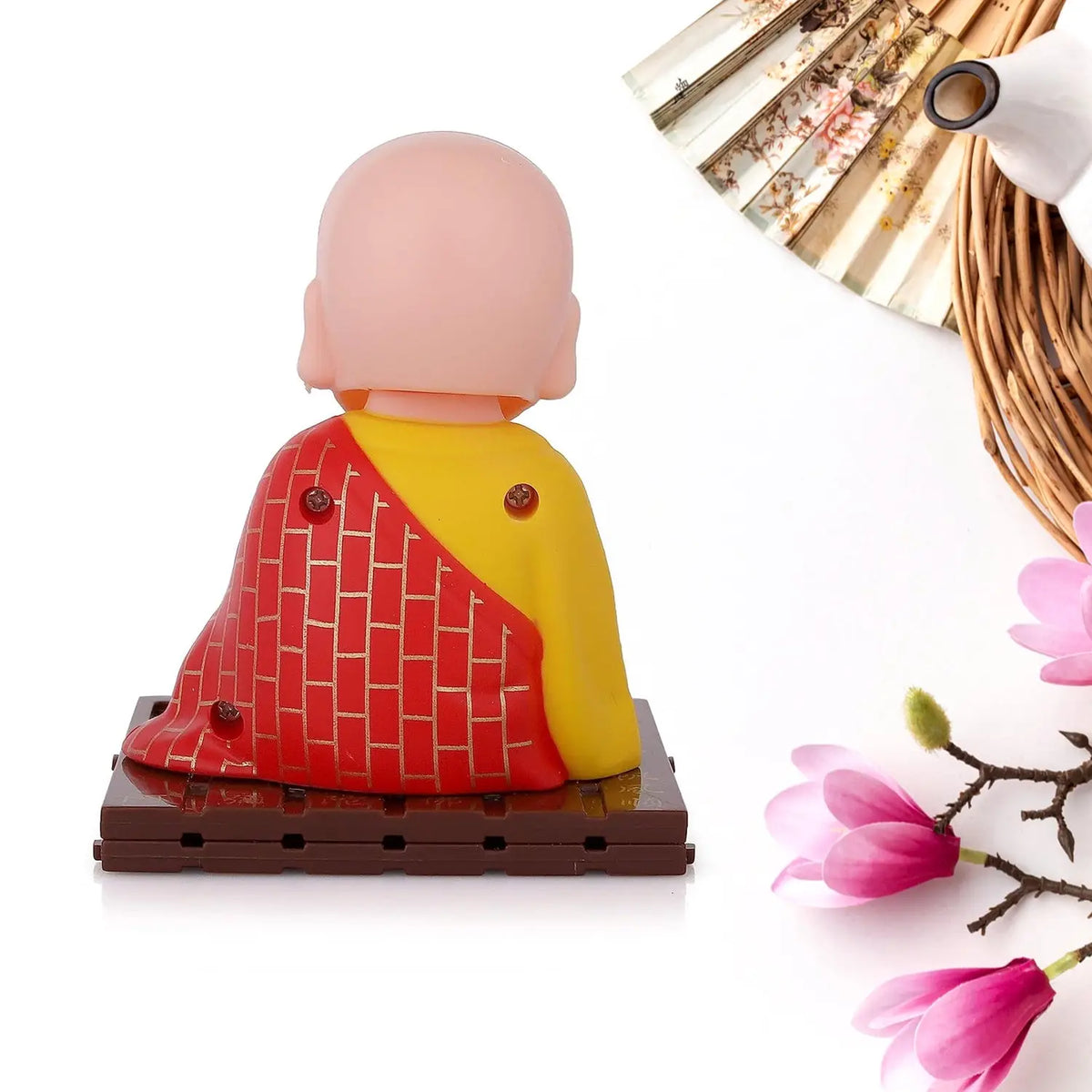 Solar Powered Sitting  Buddha Statue  Moving Head And Hand (1 Pc  Medium) HP DD