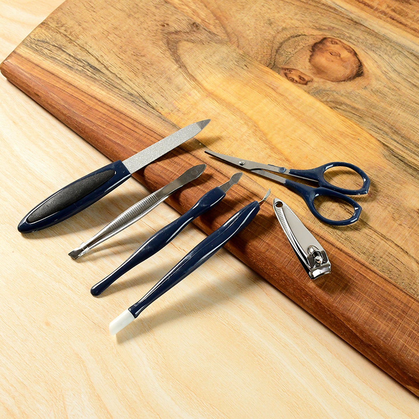 6 in1 Manicure & Pedicure Grooming Kit – Professional Nail Care Set with Clipper, Scissors, File & Cuticle Tools for Clean, Precise At-Home Nail Maintenance