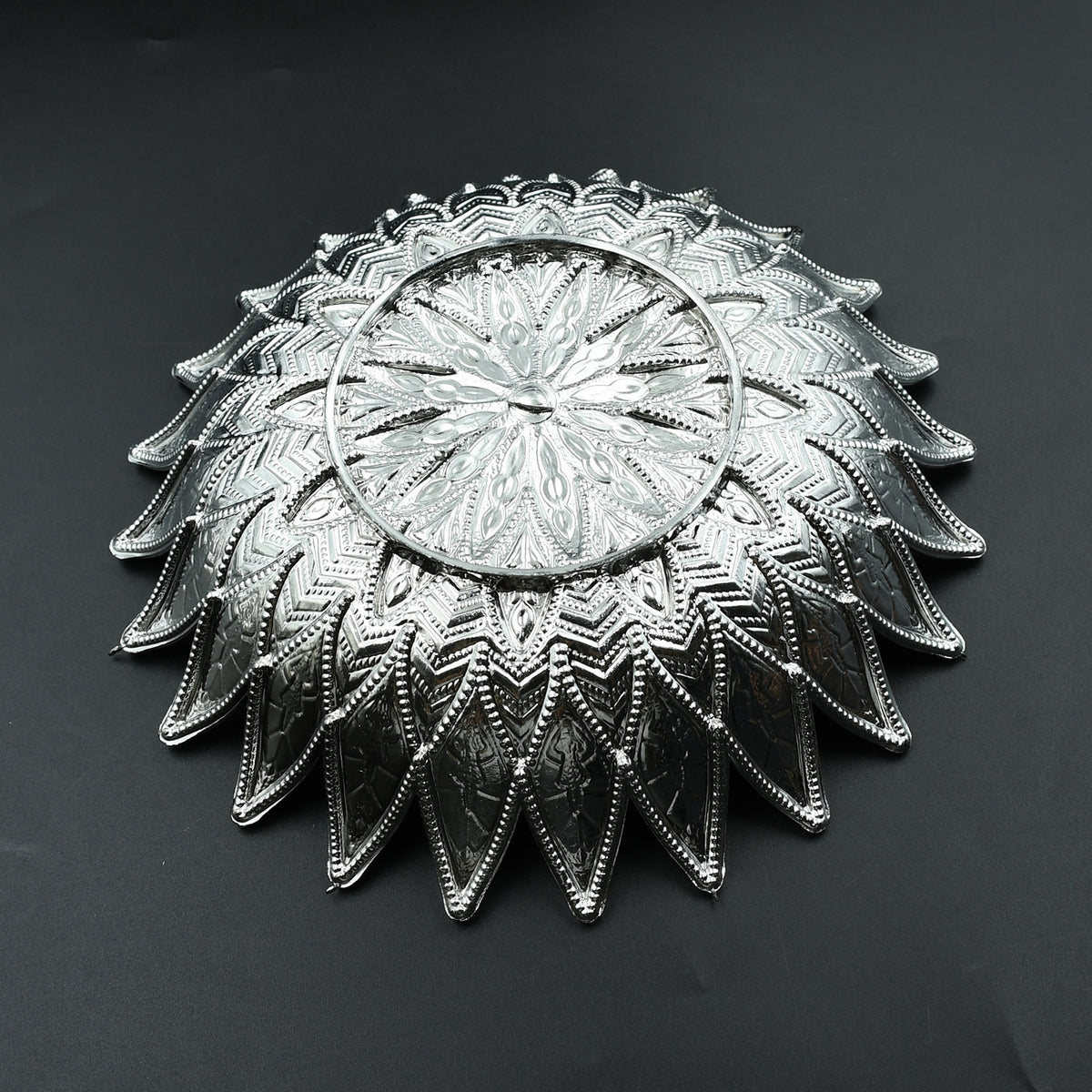 Traditional Design Serving Tray Plastic Silver Finish Serving Tray Multipurpose Tray Decorative Tray Mukhwas Serving Tray (1 Pc )