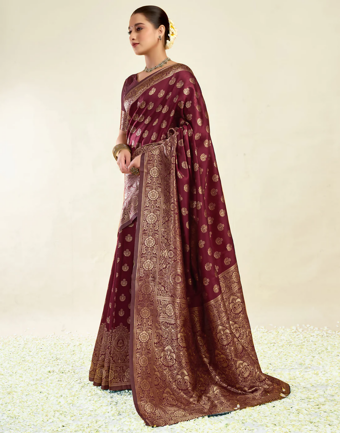 Royal Emerald Jacquard Saree with Golden Zari Work & Heavy Brocade Border