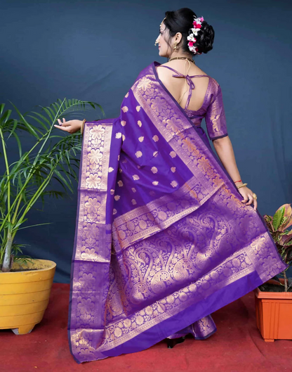 AXONIT Royal Emerald Jacquard Saree with Broad Golden Zari Border & Pallu