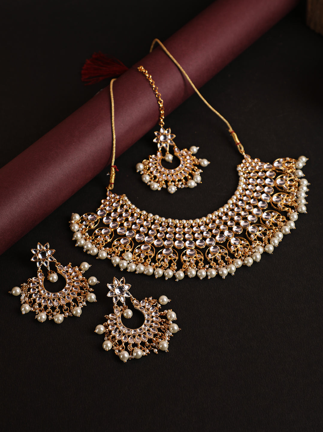 Off-White Gold-Plated Kundan Studded & Beaded Handcrafted Jewellery Set