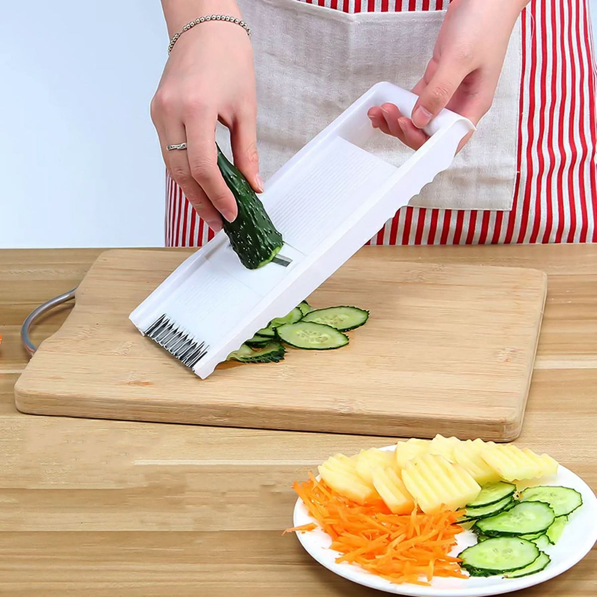 3 In 1 Kitchen Set Grater Base Slicing Attachment And Peeler (3 Pcs Set) HP DD