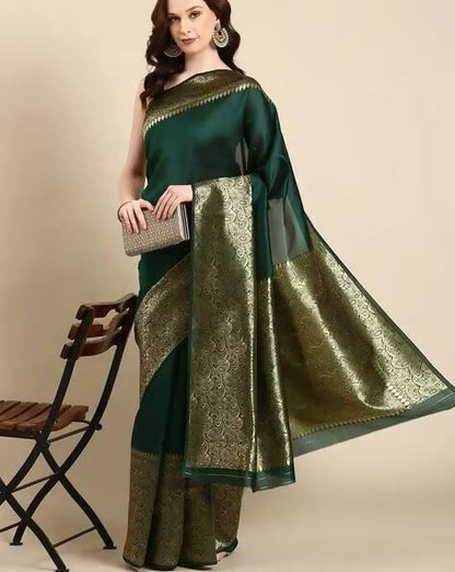 AXONIT Emerald Elegance Jacquard Silk Saree with Rich Gold Zari Pallu