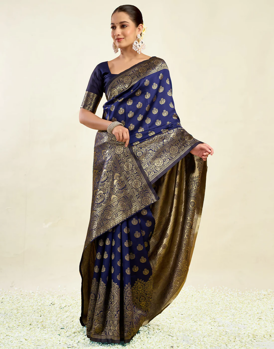 Royal Emerald Jacquard Saree with Golden Zari Work & Heavy Brocade Border