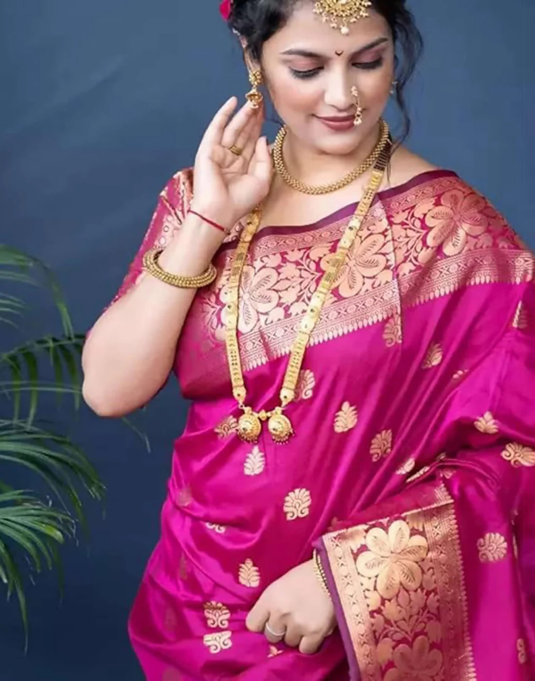 AXONIT Royal Emerald Jacquard Saree with Broad Golden Zari Border & Pallu