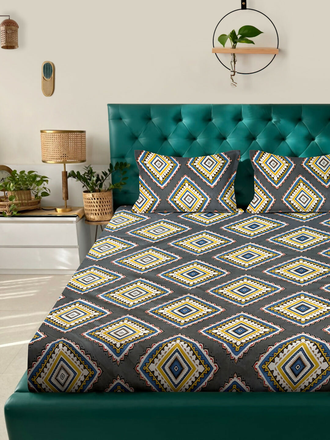 GAURA 218x240 cm Double Bedsheet with 2 Pillow Covers – Grey Geometric Diamond Print PANCHAJANYA FASHIONS