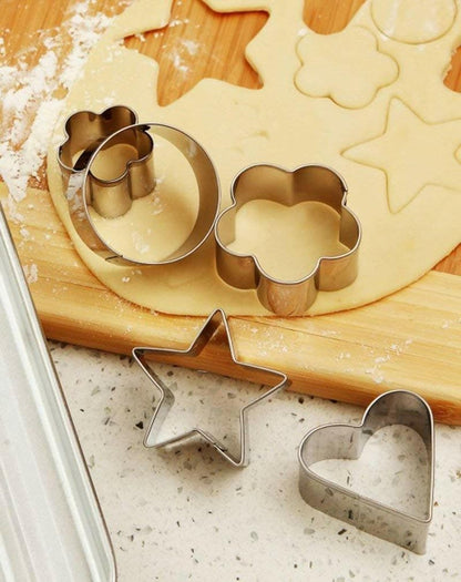 Stainless Steel Cookie Cutter Set (4 Different Shapes 3 Sizes) - HalfPe