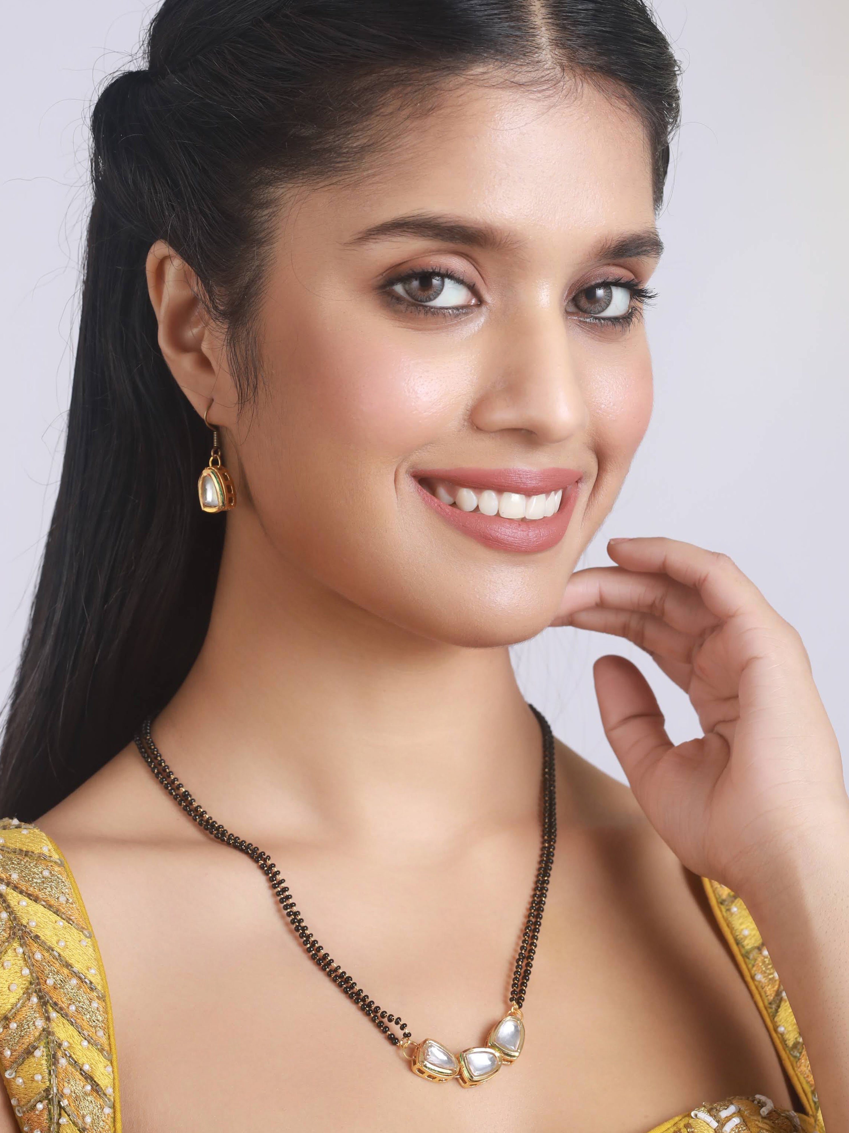 Women White & Black Gold-Plated Kundan-Studded Mangalsutra With Earrings