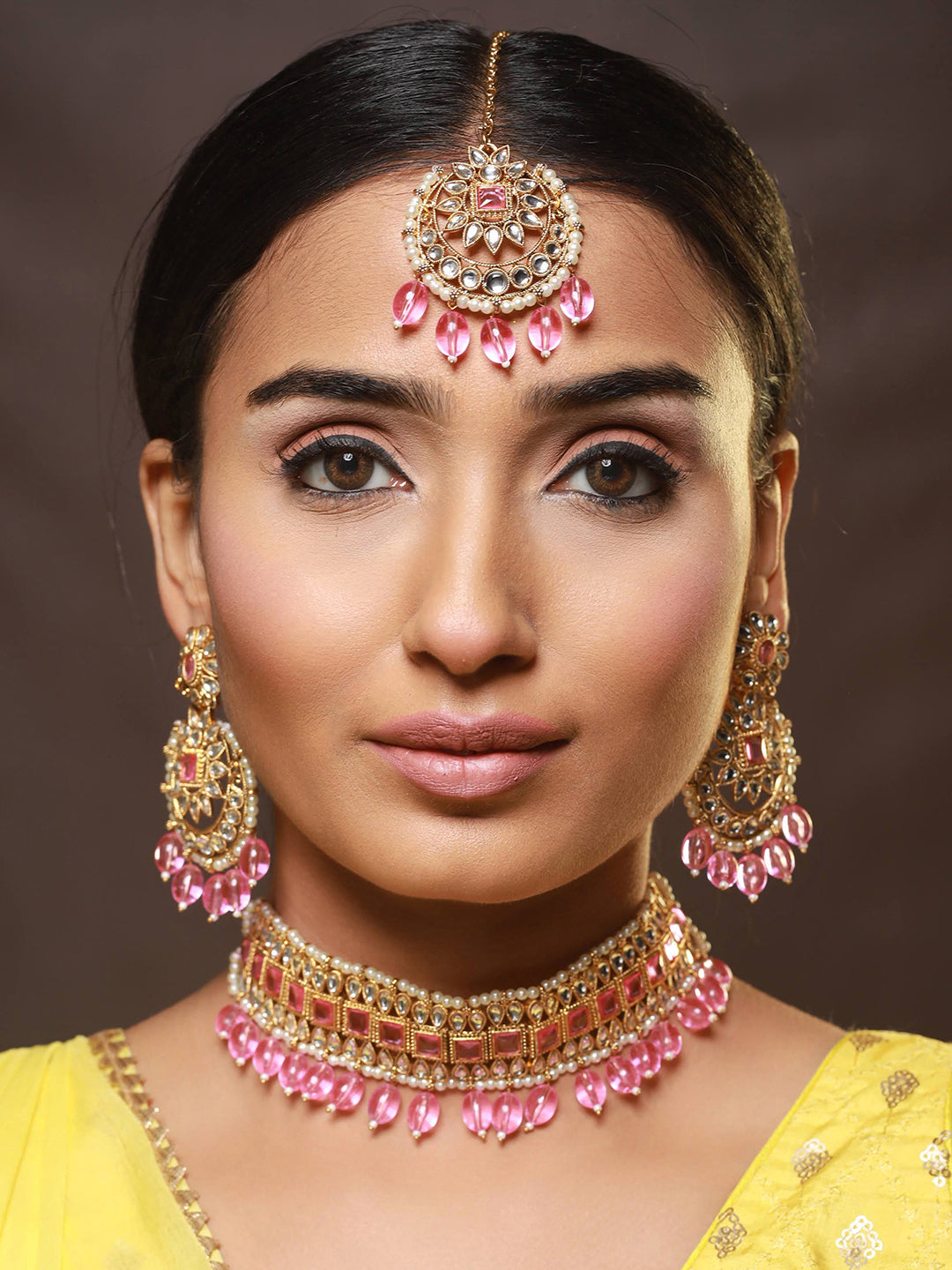 Gold-Plated Pink & White Kundan Studded & Pearl Beaded Choker Jewellery Set With Maangtikka