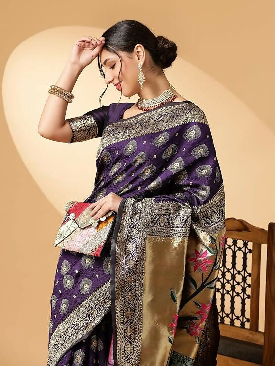 AXONIT Jacquard Silk Saree – Golden Zari Peacock Design, Festive Wear