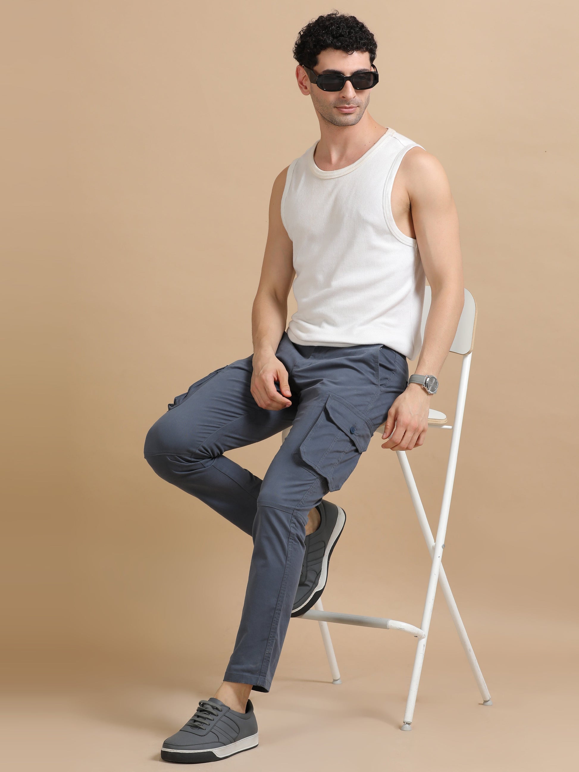 Men Dark Grey Plain Cargo Gap Twill Lycra Casual Joggers