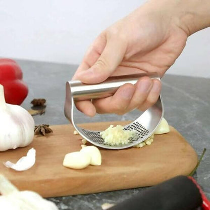 P-plus international stainless steel garlic presser - HalfPe