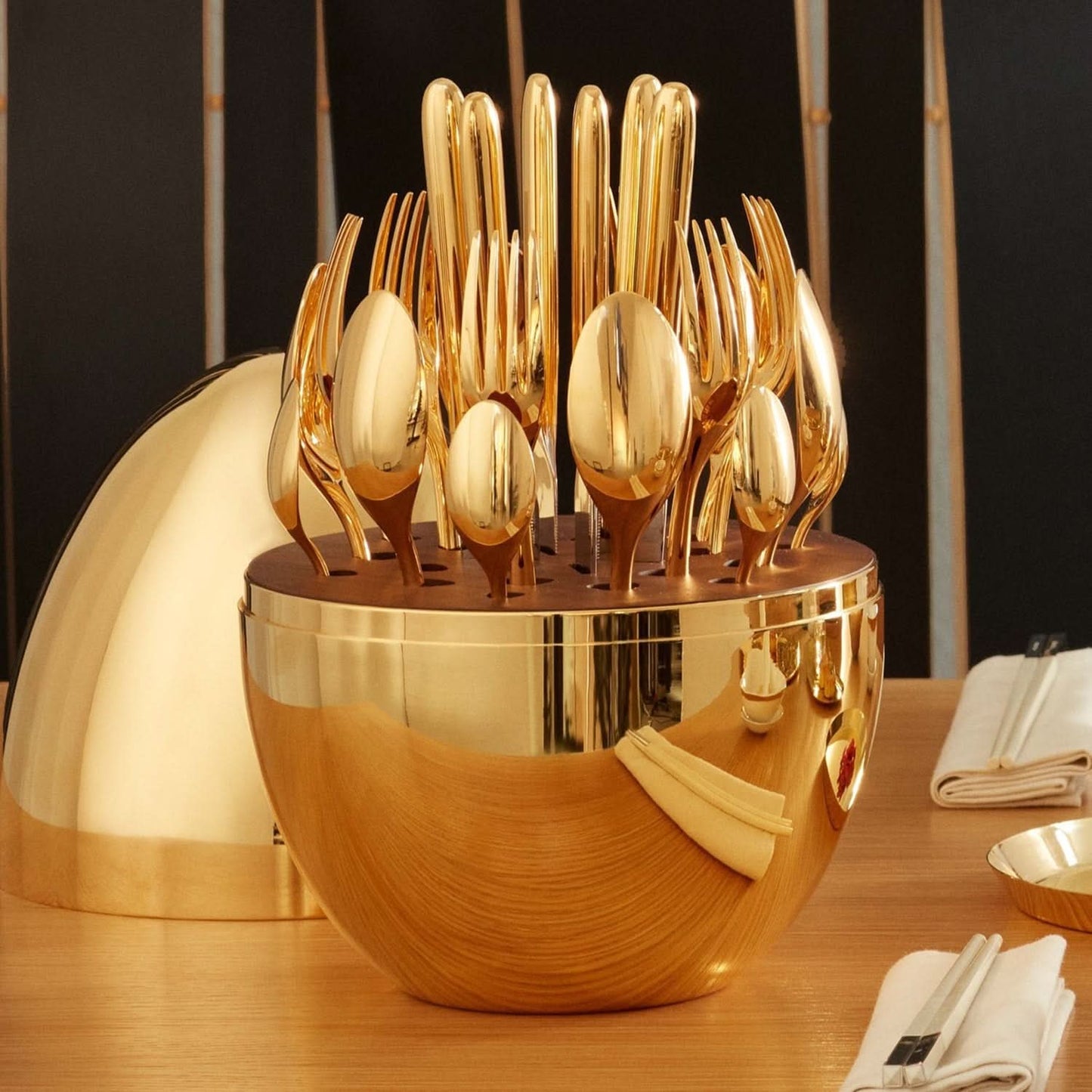 Premium 24-Piece Golden Cutlery Set with Stylish Oval Stand