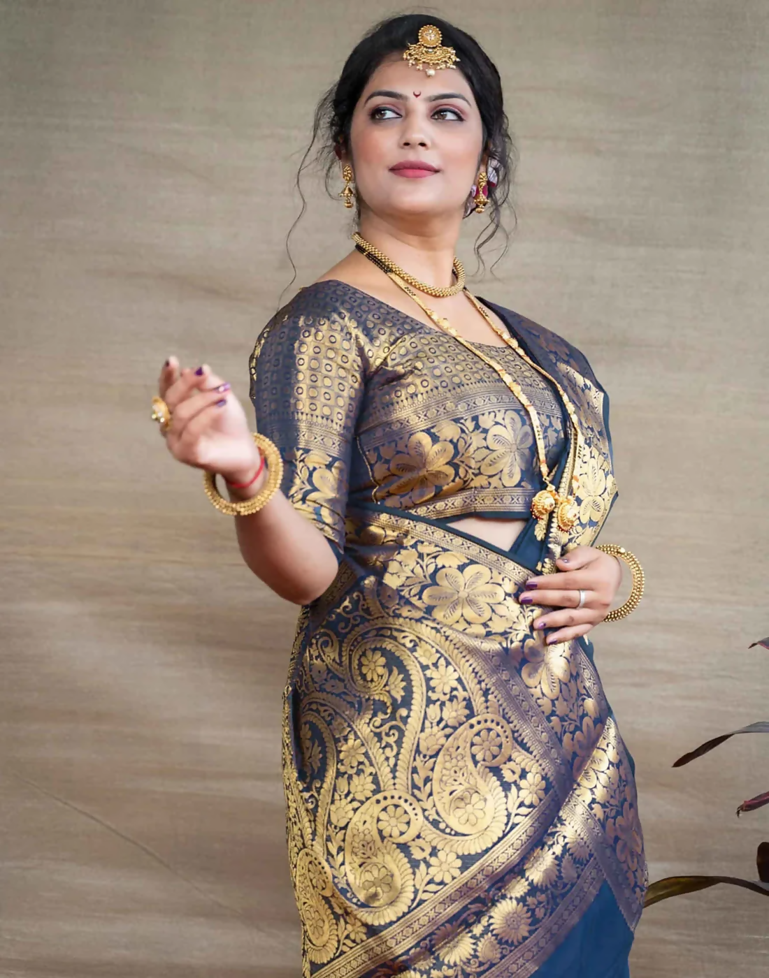 AXONIT Royal Emerald Jacquard Saree with Broad Golden Zari Border & Pallu