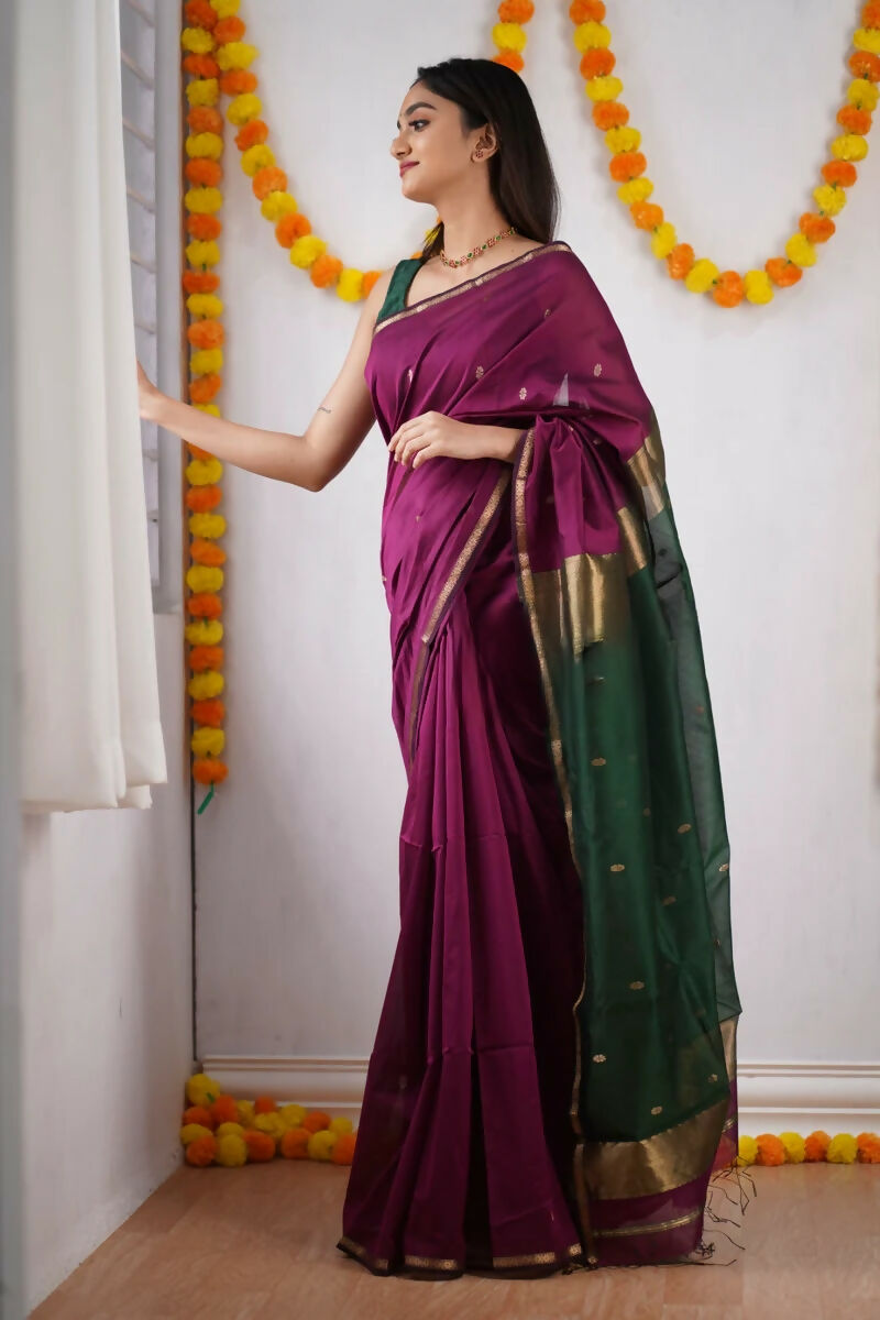 AXONIT Elegant Cotton Saree with Zari Butti, Golden Border & Contrast Pallu