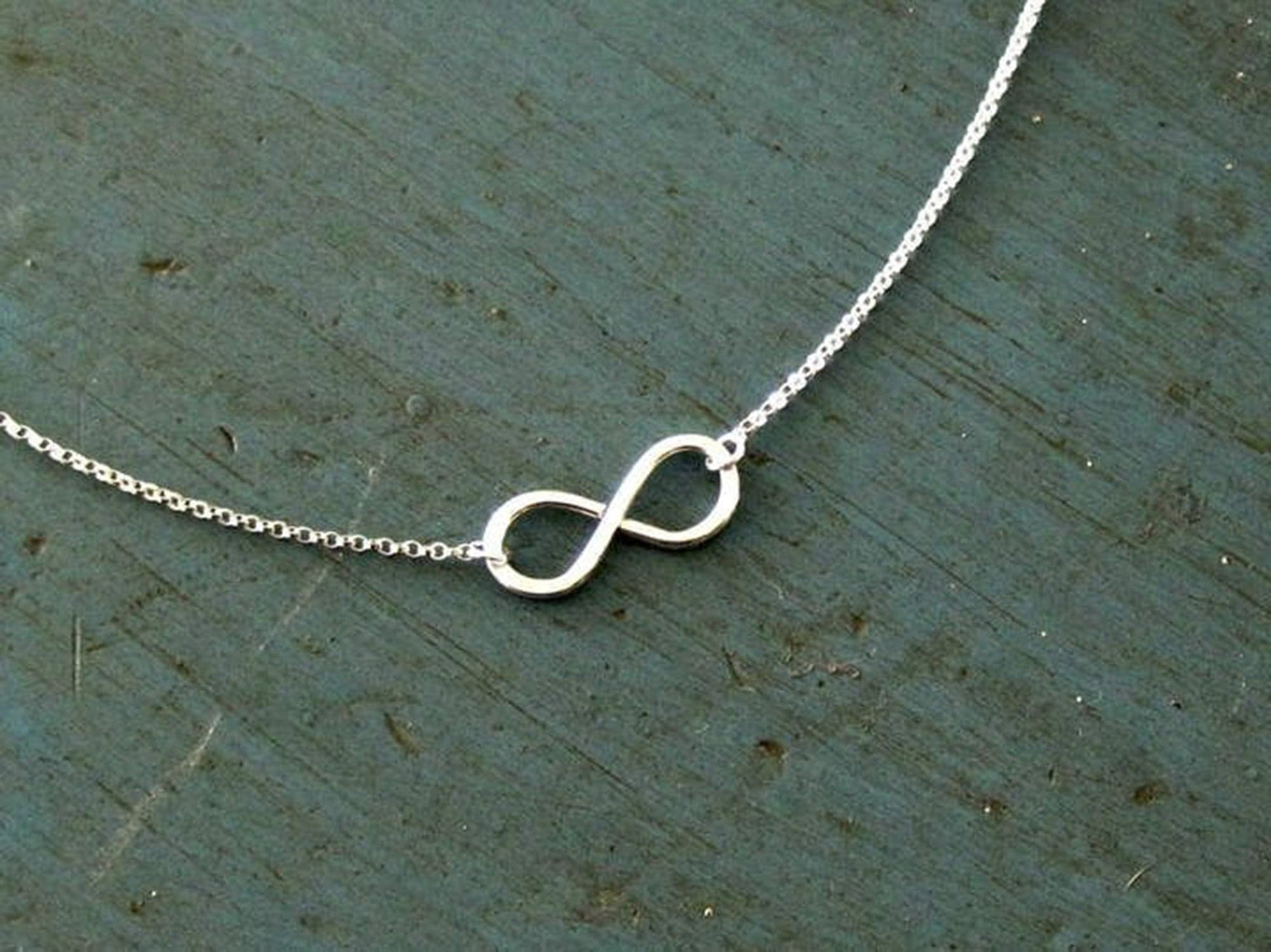 Fashion Style Silver Plated Infinity Pendent - HalfPe