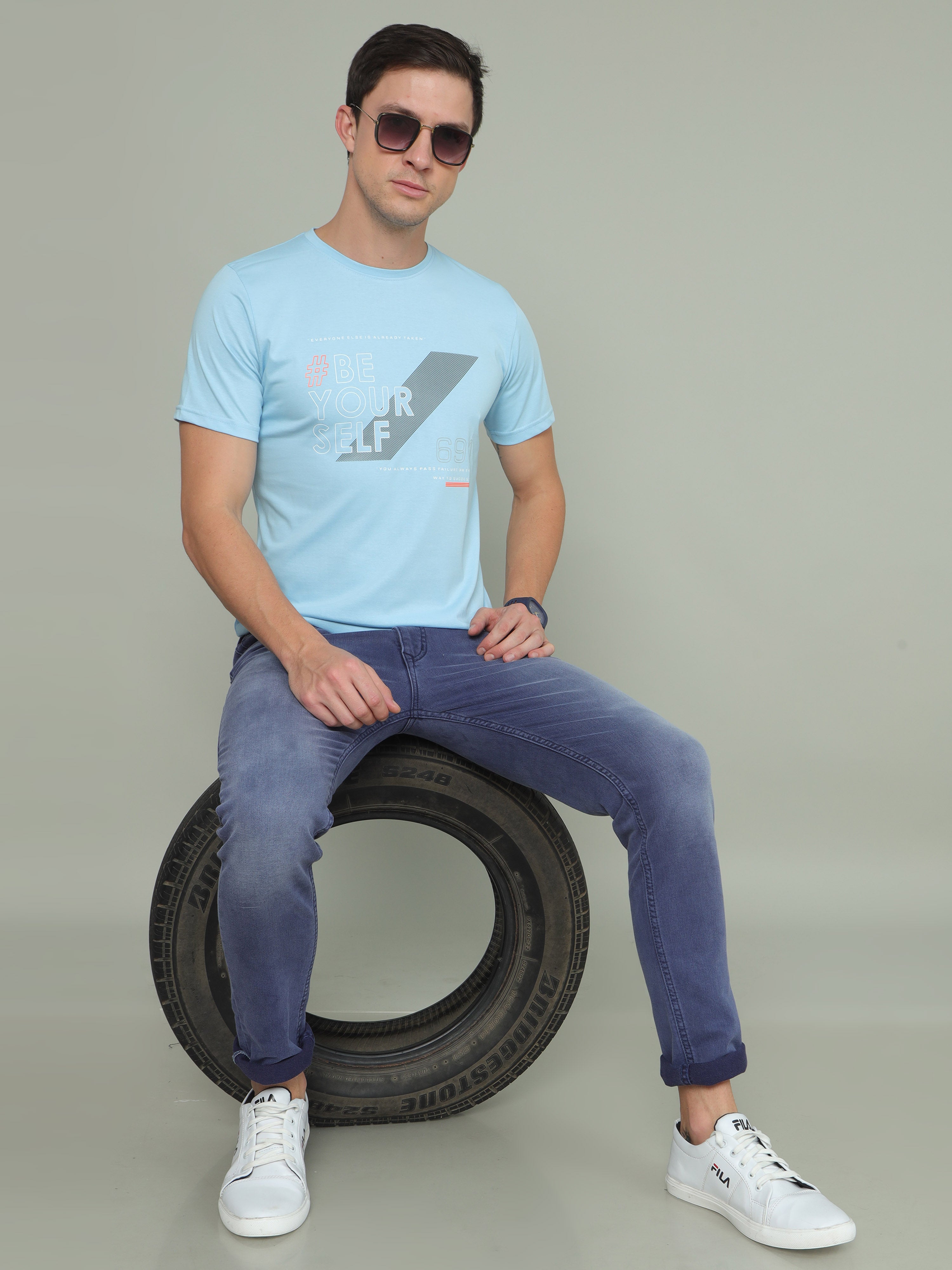 Men's Sky Blue Regular Fit Printed Crew Neck Half Sleeves T-Shirt