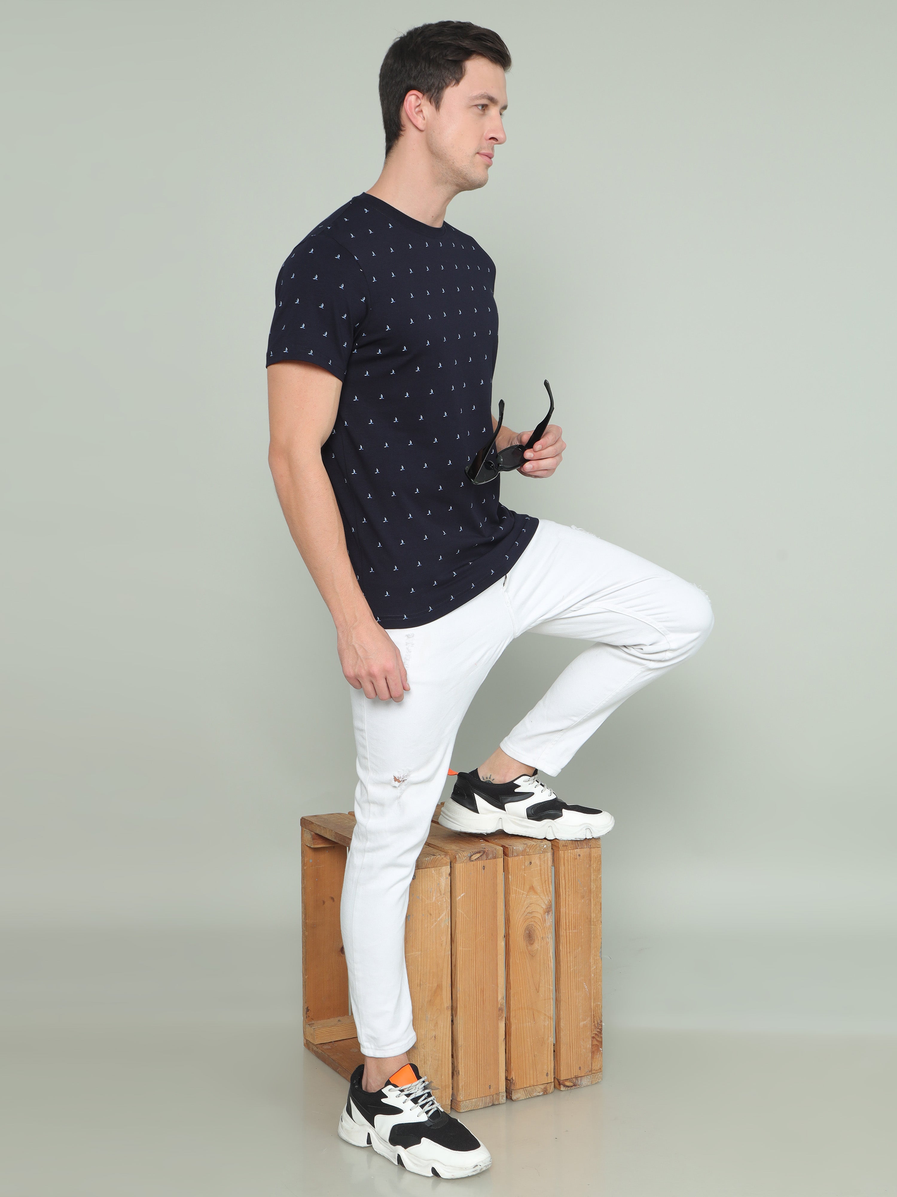 Men's Blue Regular Fit Printed Half Sleeves Crew Neck T-Shirt