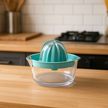 Plastic Manual Citrus Juicer with Pour Spout & Lid – 1 Pc