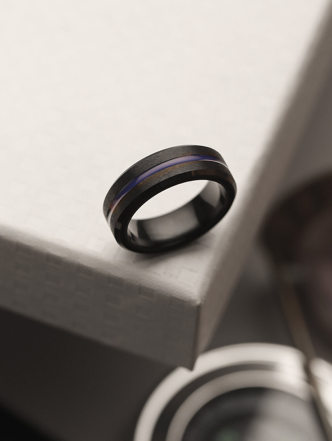 Men Black Blue Grooved Centre Band Ring