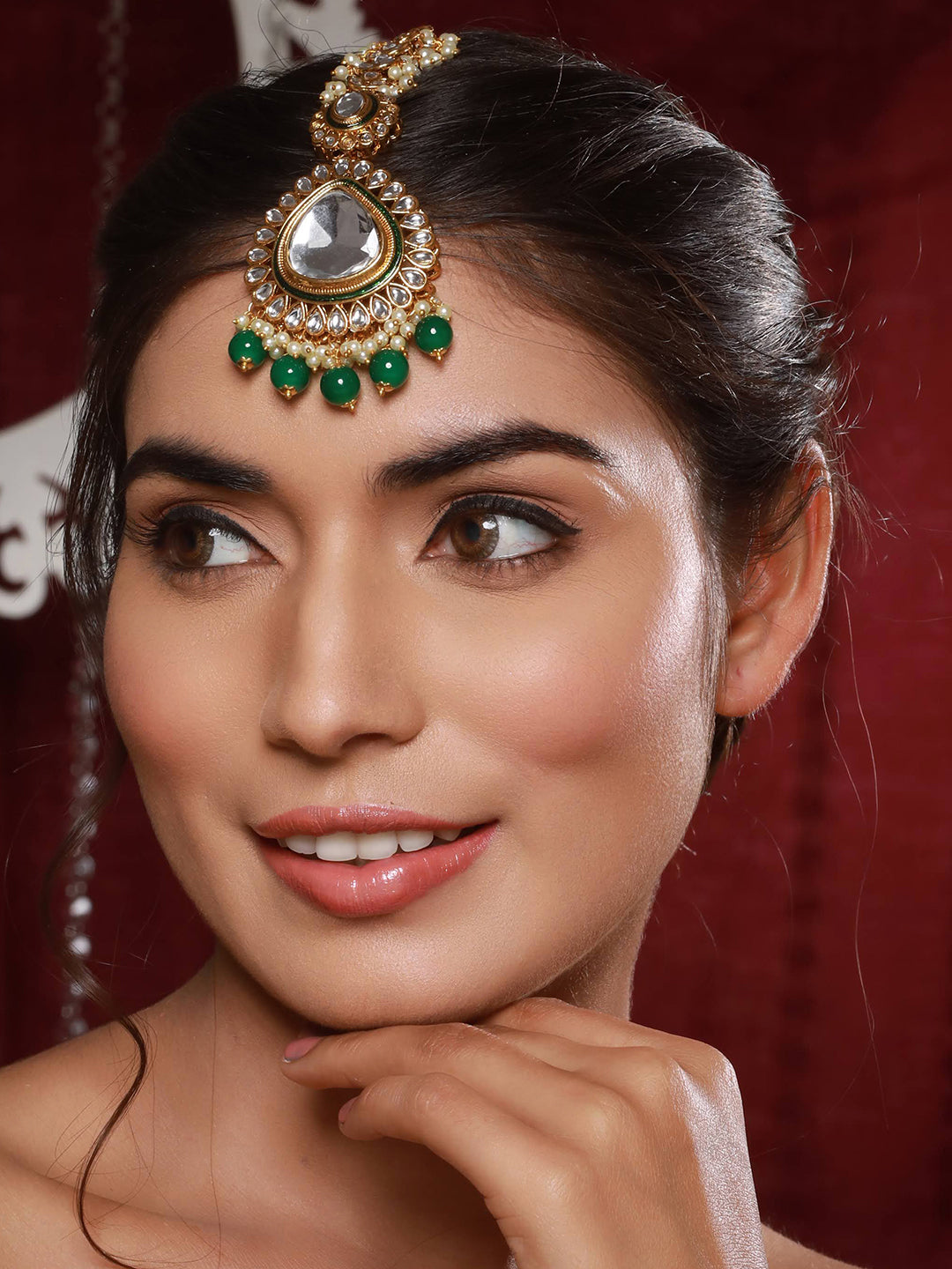 Gold-Plated White & Green Kundan-Studded & Beaded Maangtikka