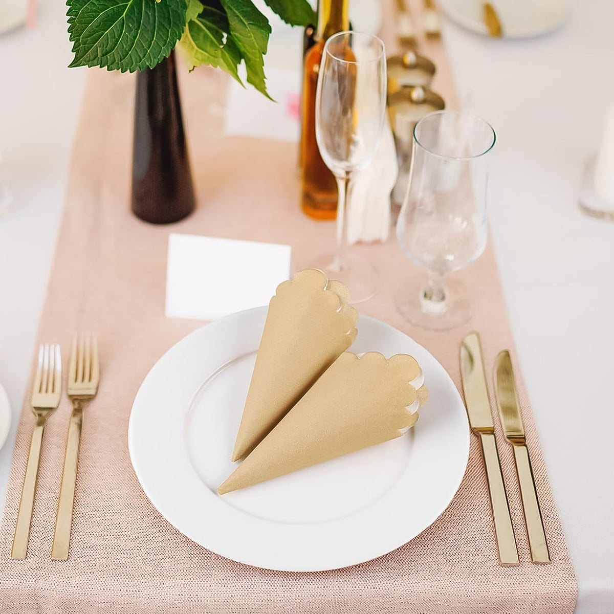 Disposable Scalloped Edge Tissue Napkins Set (120 Pc) HP DD