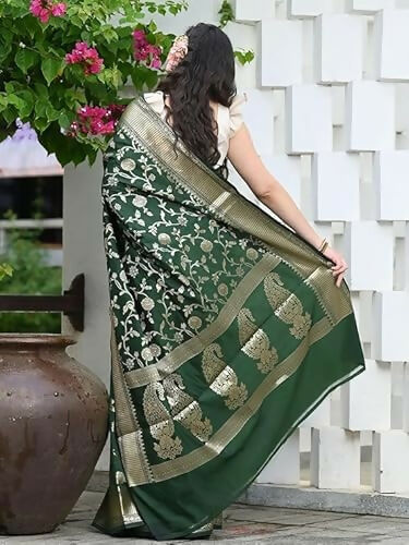 AXONIT Soft Silk Saree with Golden Zari Floral & Peacock Weaving