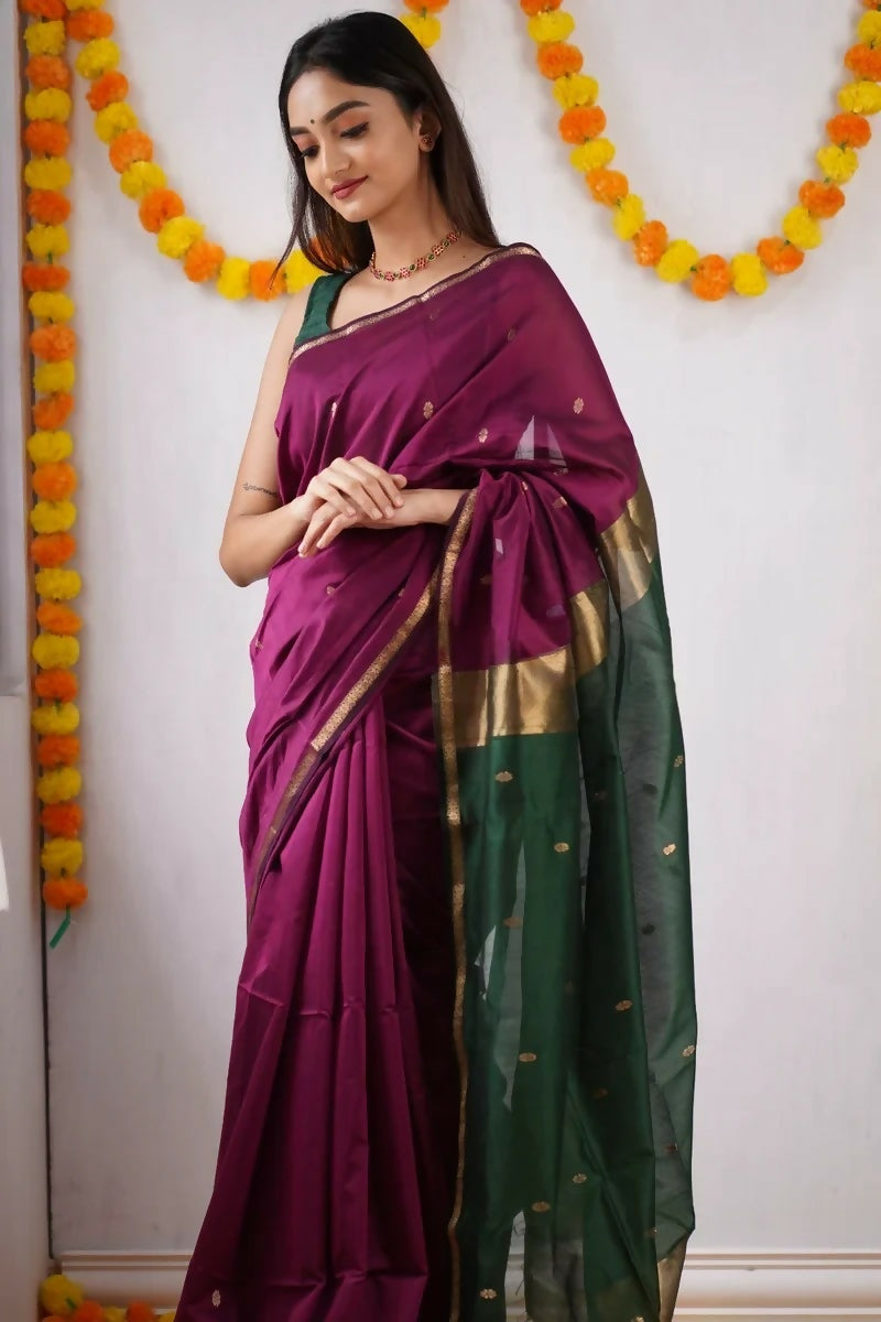 AXONIT Contrast Collection Cotton Saree with Golden Border and Green Pallu