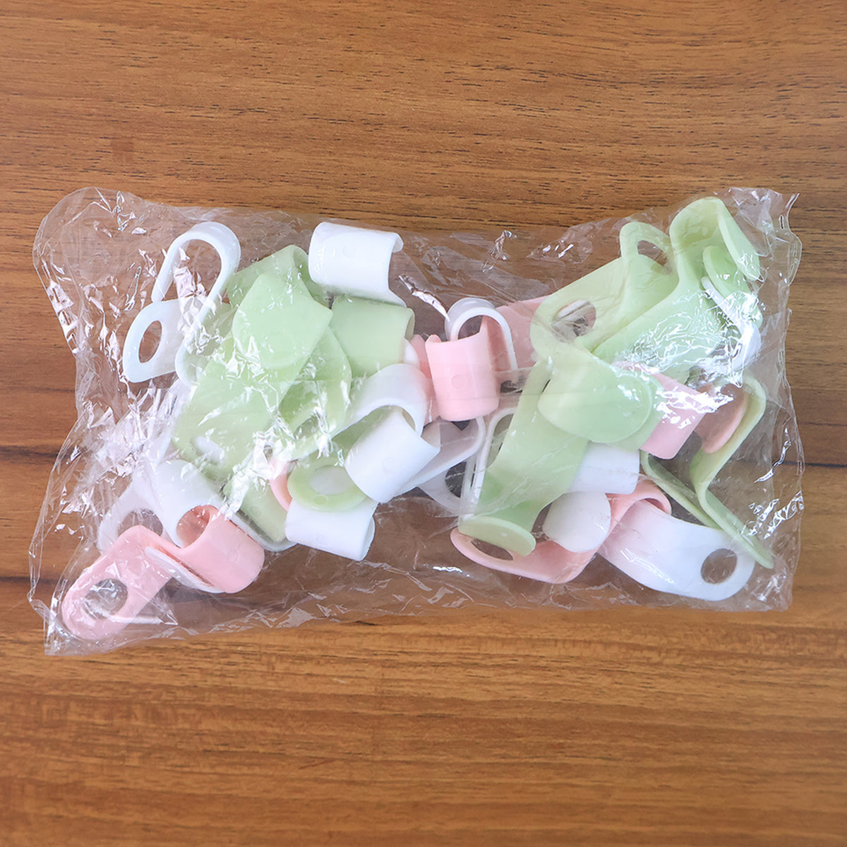 30 Pcs Multi-Color Hanger Connector Hooks with Space Saving Wardrobe Organizer Clips for Clothes &amp; Accessories