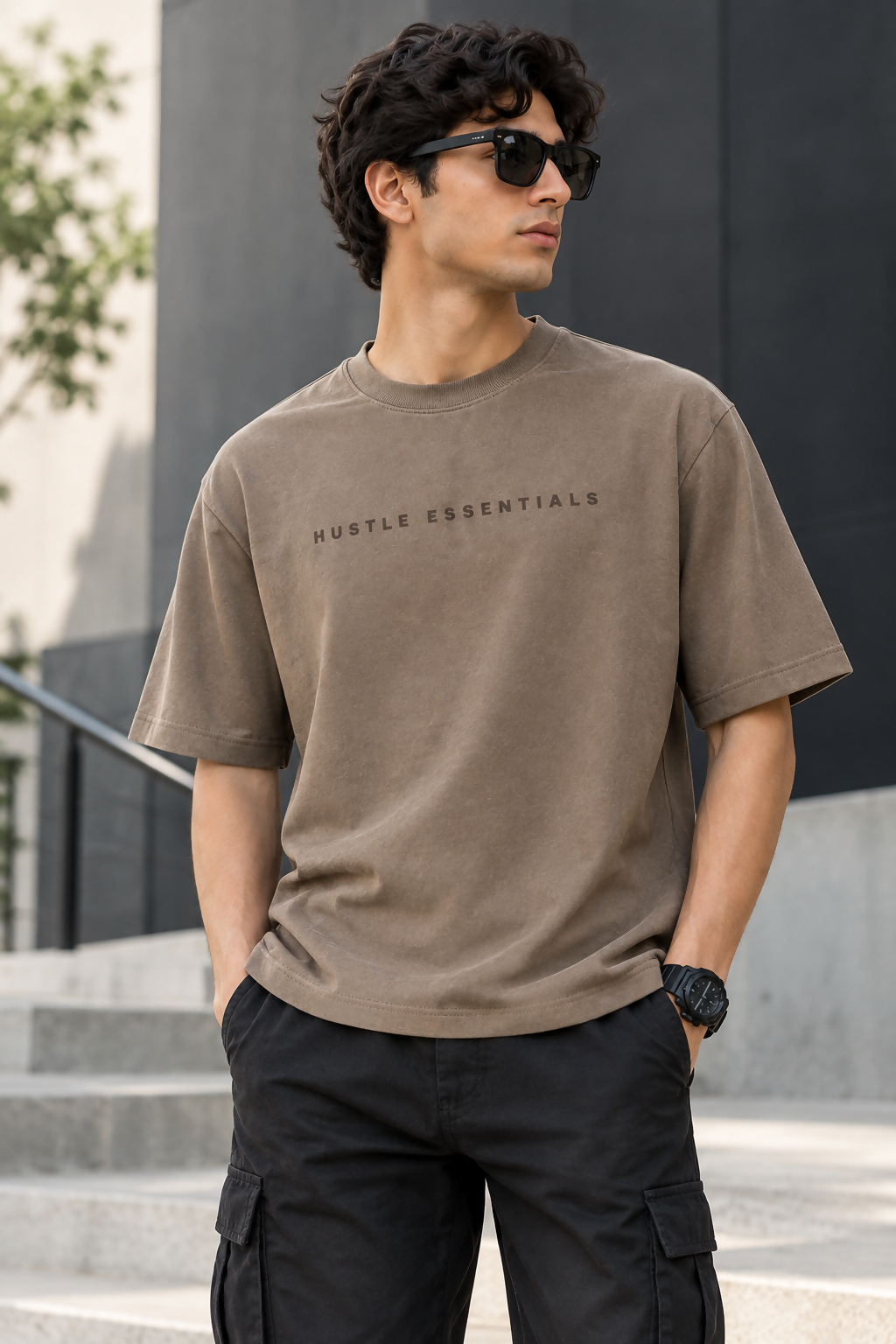 Men’s Relaxed Fit Hustle Essentials Printed Crew Neck T-Shirt – Brown