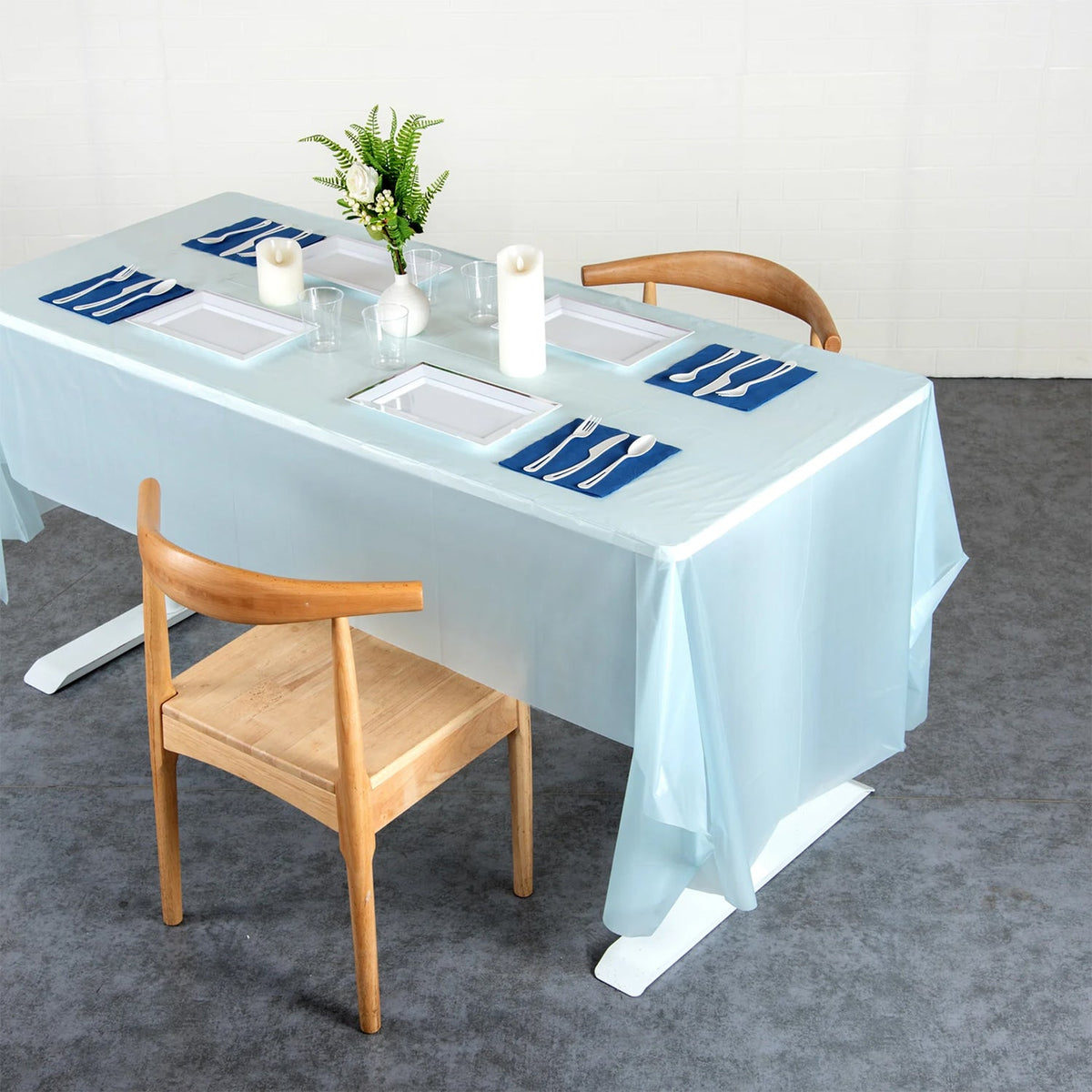 Waterproof Disposable Plastic Table Cover 137  183 Cm HP DD
