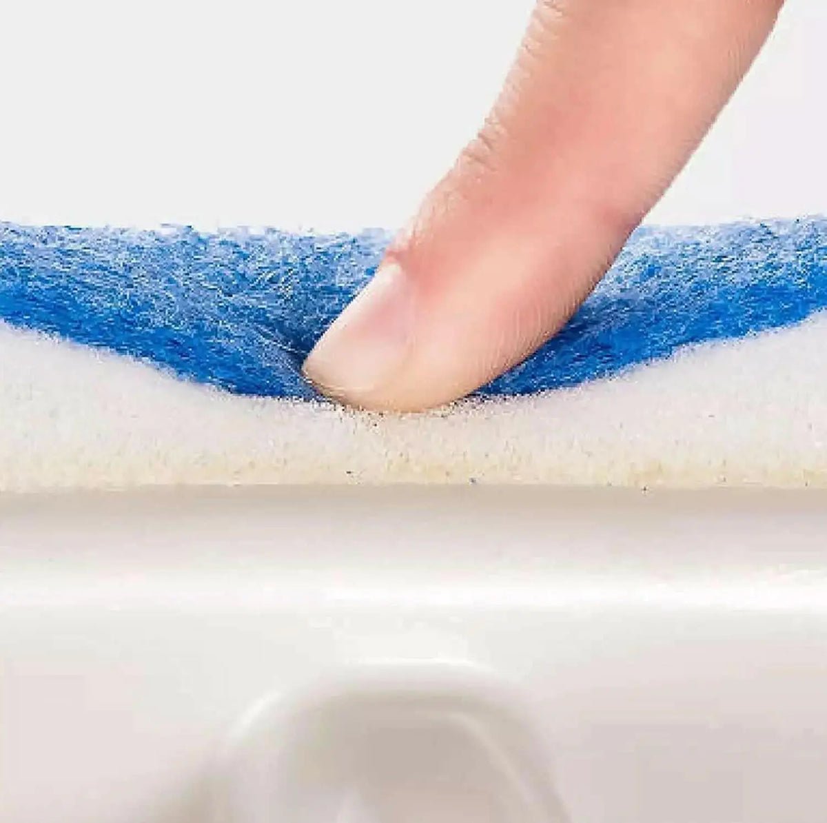 2-in-1 Glass Wiper & Cleaning Brush – Double-Sided Tool for Mirrors, Tiles, Windows & Pots. HP DD