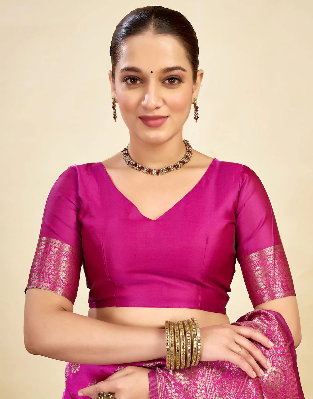 Royal Emerald Jacquard Saree with Golden Zari Work & Heavy Brocade Border