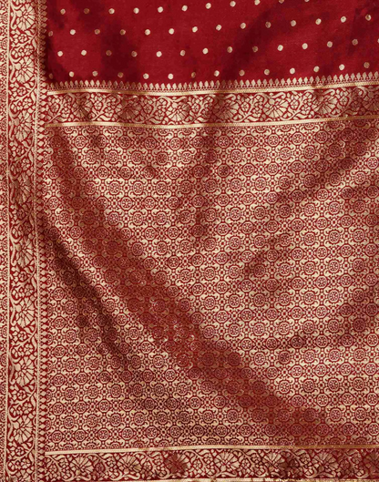 AXONIT Heritage Jacquard Saree with Heavy Golden Brocade Border