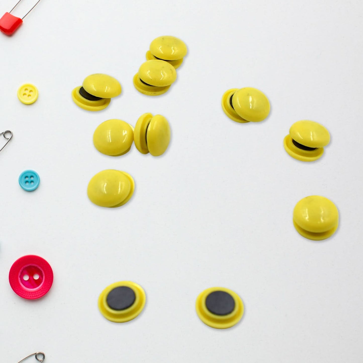 Magnetic Whiteboard Buttons – 2cm Colorful Round Magnets for Home & Teaching Use (200 Pcs Set)
