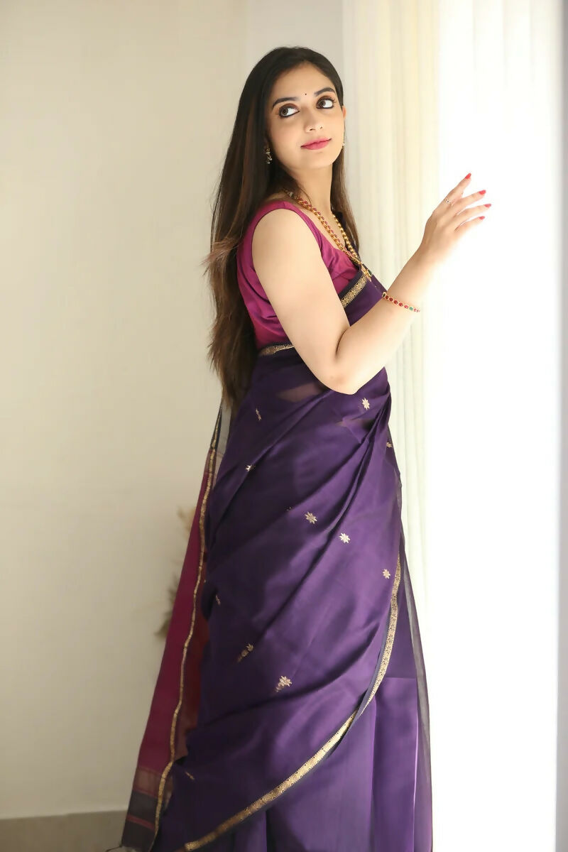 AXONIT Regal Harmony Cotton Saree with Golden Zari Work and Rani Pink Pallu