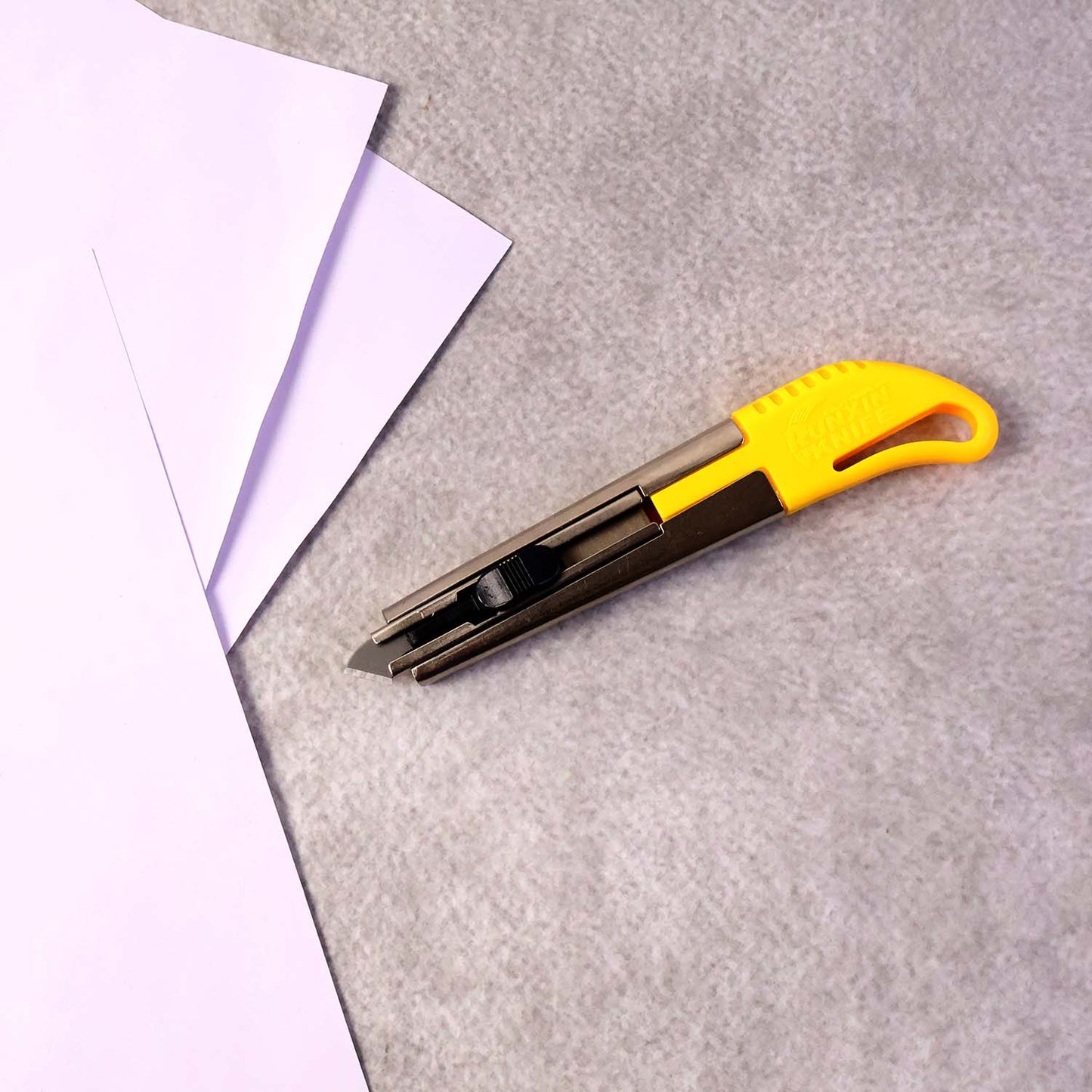 Heavy-duty Stainless Steel Body Utility Cutter Knife (1 Pc  With 2 Extra Blade)