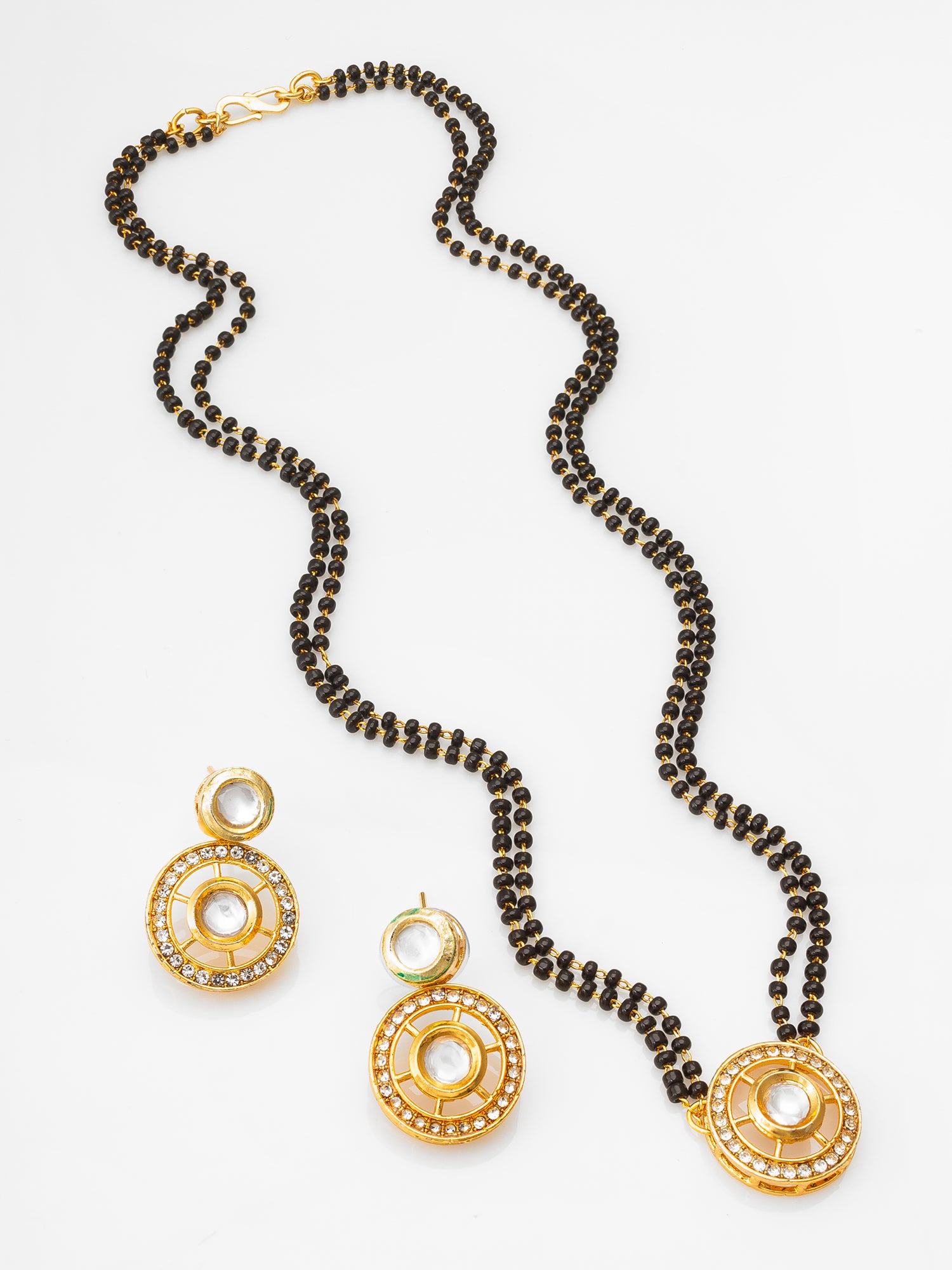 Round Kundan Pendant Mangalsutra with Earrings | Aadita Jewelry